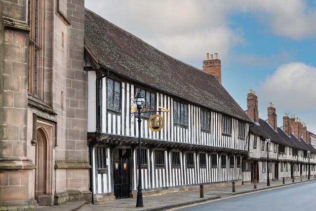 shakespeare-s-schoolroom-guildhall-entry-ticket-and-tour_1